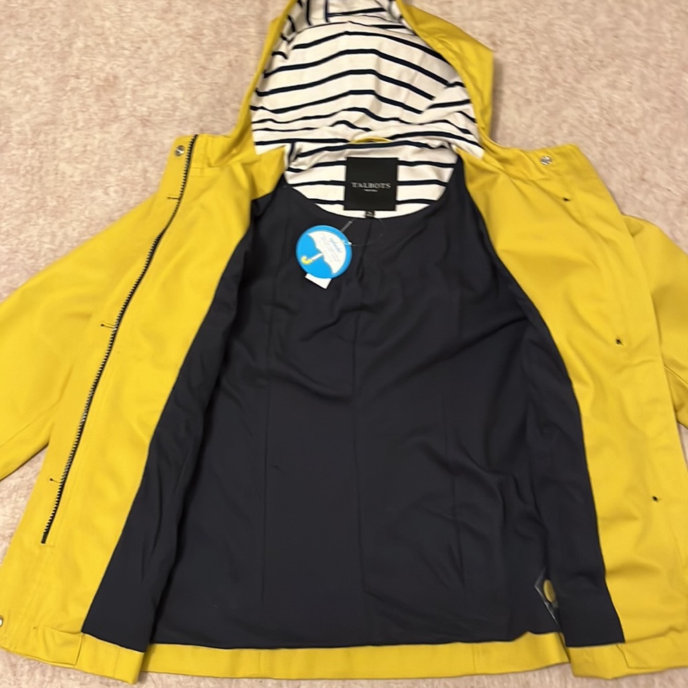 Talbots raincoat - Picture 3 of 9
